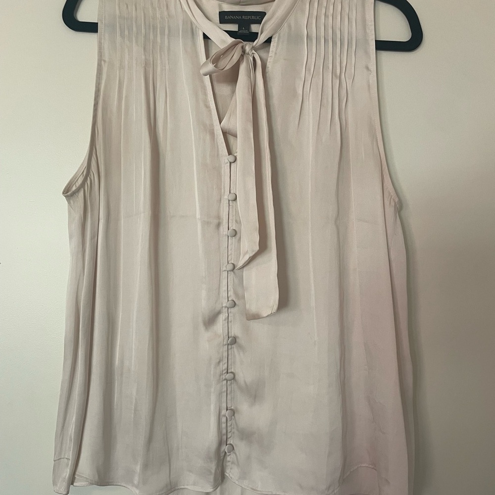 Banana Republic Light Cream Tie-Front Blouse